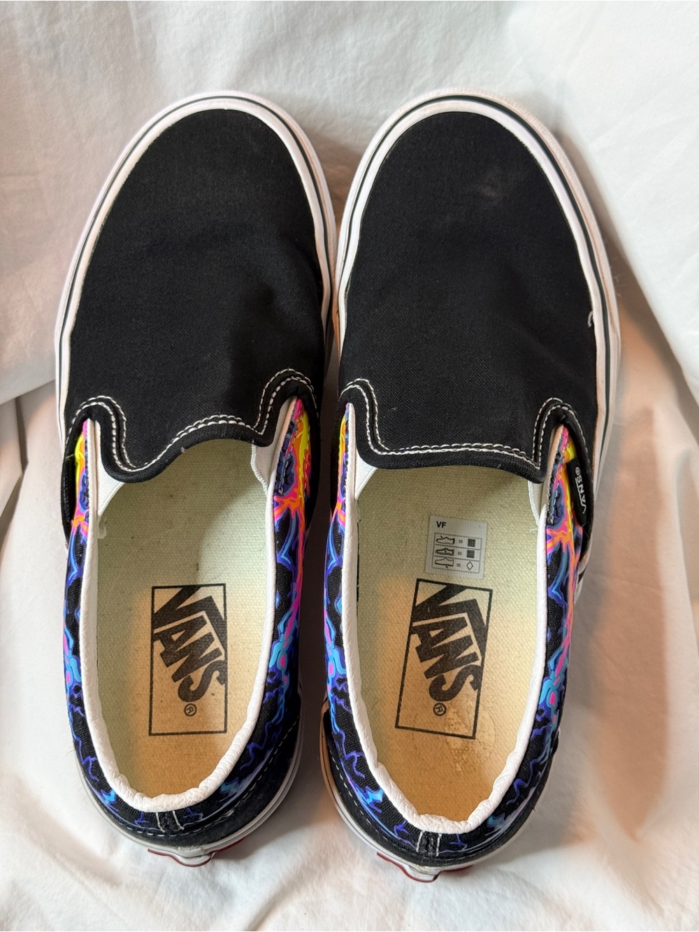 Vans Classic Slip-On Electric Flame Sneakers Women's 7 Men's 5.5 EUC
